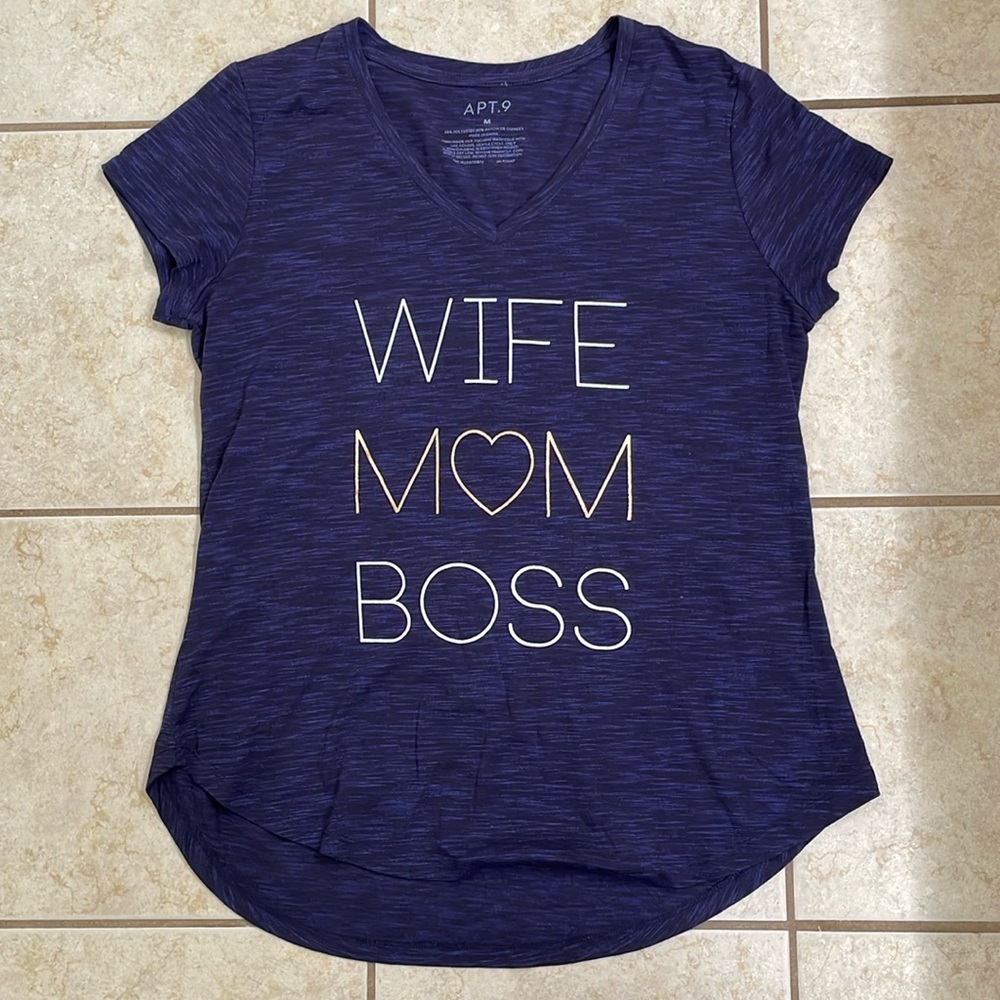 Apt. 9 “Wife, Mom, Boss” V-Neck Tee - EUC!